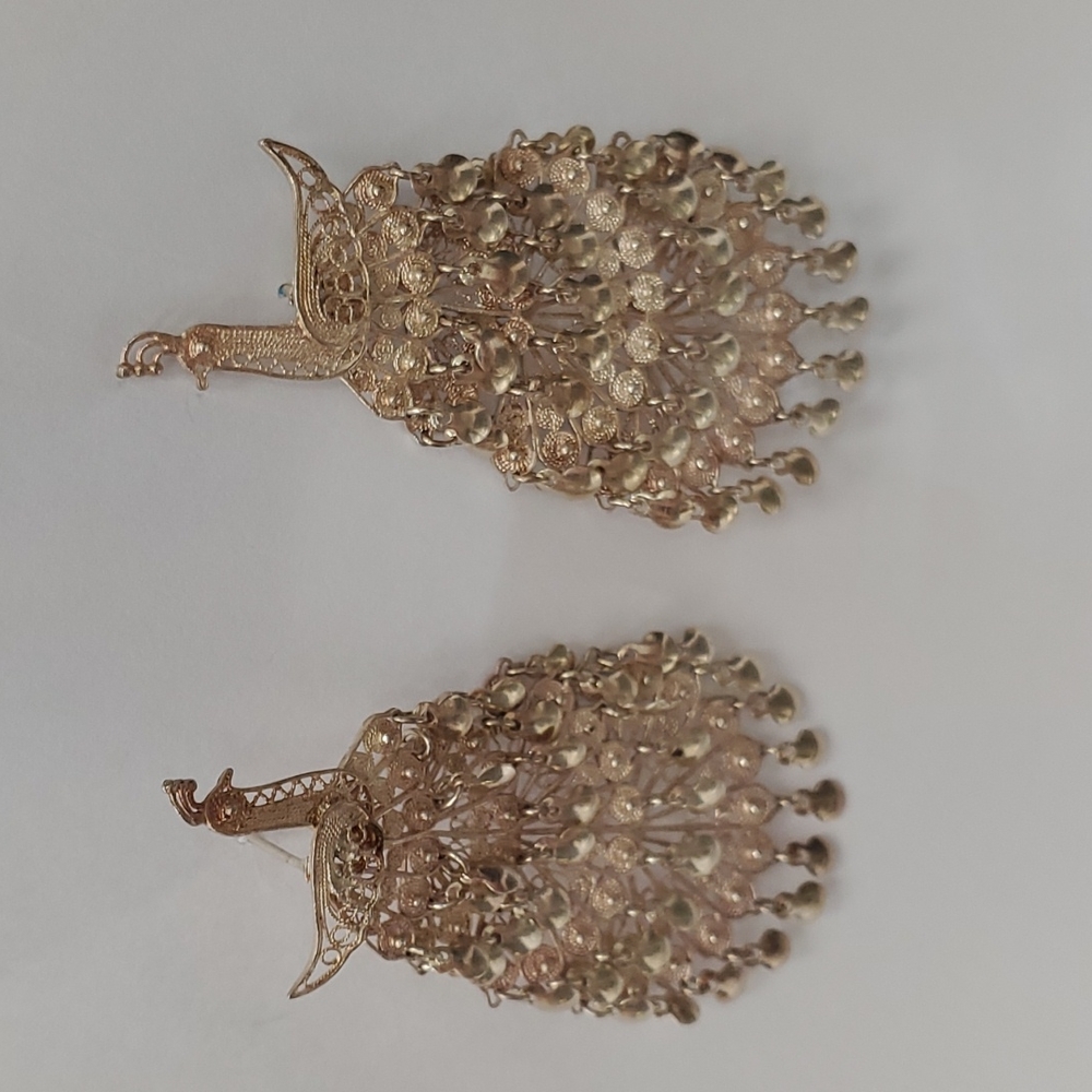 Jewelry - Picture 3 of 3